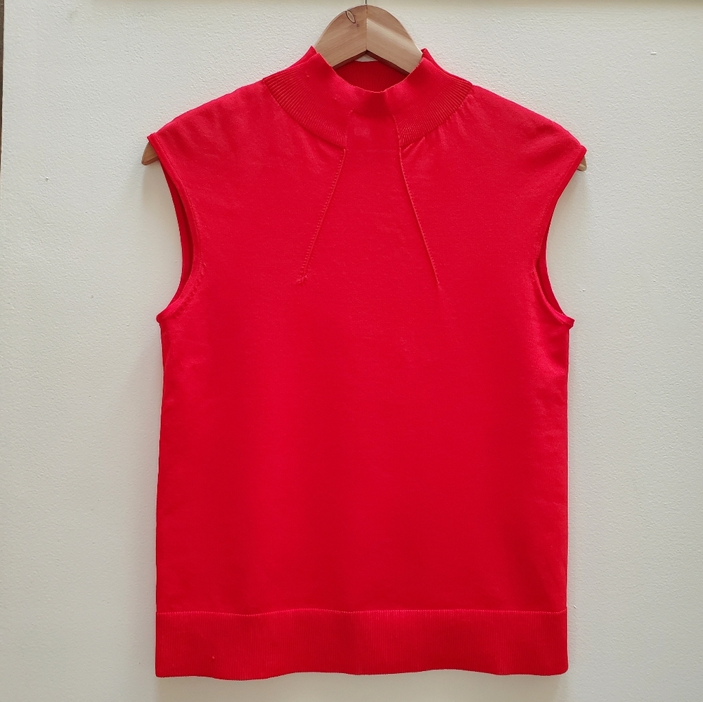 COS red top